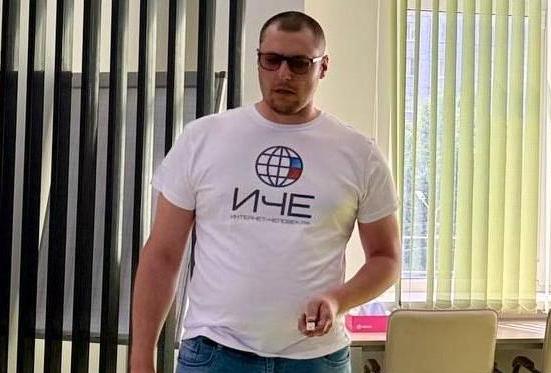 Омичи создали AI-ассистента, который заменяет команду разработчиков и все популярные нейросети