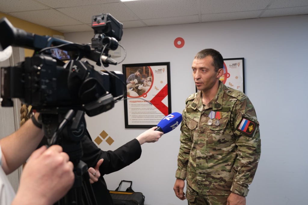 Александр Сальников.jpg Александр Сальников.jpg