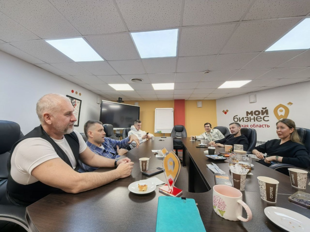 Глубокий разговор о психологии, технологиях и жизни: так прошёл первый "утренний кофе" с резидентами ИТ-площадки центра "Мой бизнес"