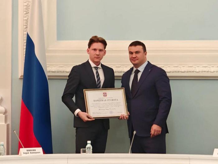 Сотрудник подразделения Центра «Мой бизнес» отмечен почётной грамотой Губернатора Омской области