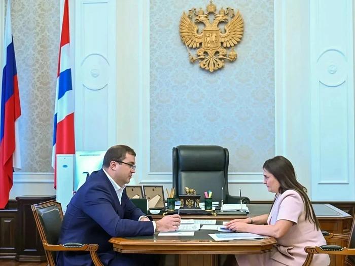 Виталий Хоценко и глава ФЦК Светлана Горчакова обсудили расширение проекта «Производительность труда» в Омской области