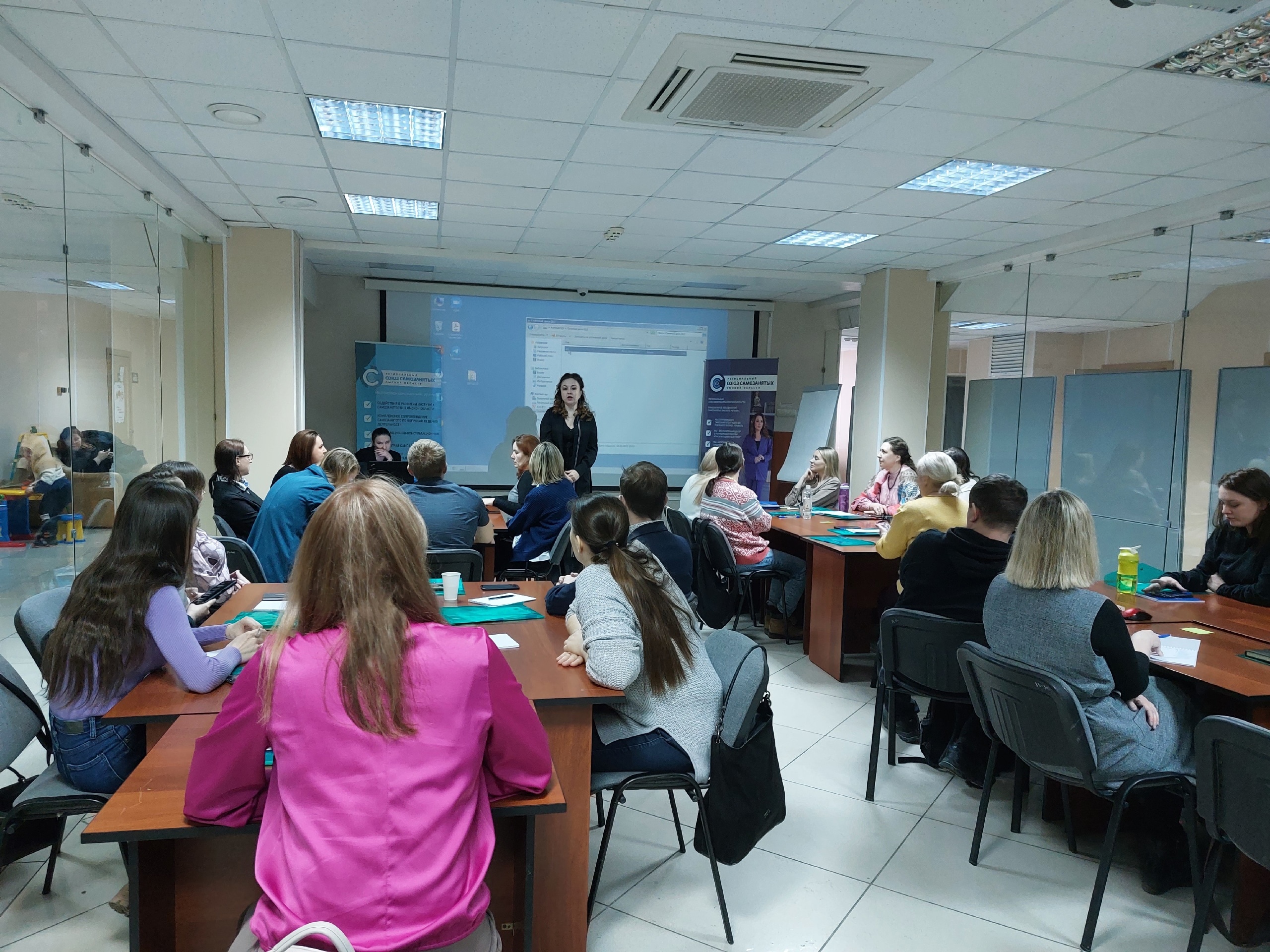 В Омске началось обучение в «Школе предпринимательства для самозанятых»